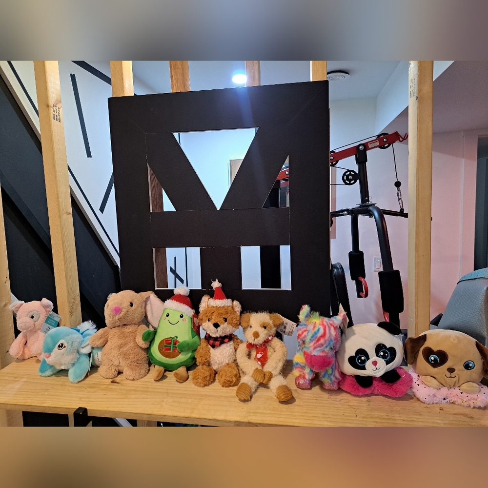 Lot Of 9 Assorted Plush Toy Collection. Approx 5inch Each
